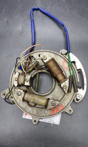 б/у Yamaha 25-30 основание с катушками в сборе 689-85560-A1 б/у Yamaha 25-30 основание с катушками в сборе 689-85560-A1