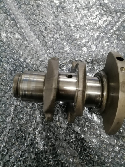 б/у Yamaha F40-50 коленчатый вал 6C5-11411-01-00 б/у Yamaha F40-50 коленчатый вал 6C5-11411-01-00