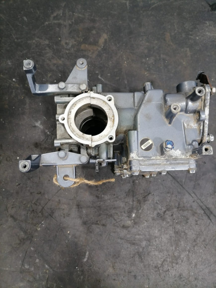 б/у Yamaha 6-8 блок цилиндров 6G1-15100-00-94
