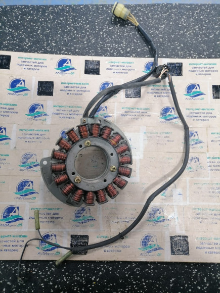б/у Yamaha F80-100 генератор в сборе с основанием 67F-85560-01-00 б/у Yamaha F80-100 генератор в сборе с основанием 67F-85560-01-00