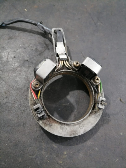 б/у Yamaha 115-140 катушка импульсная 6N7-85580-10-00 б/у Yamaha 115-140 катушка импульсная 6N7-85580-10-00