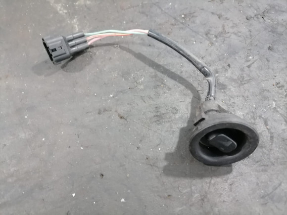 б/у Suzuki DF60-70 кнопка гидроподъема 37850-99E03-000