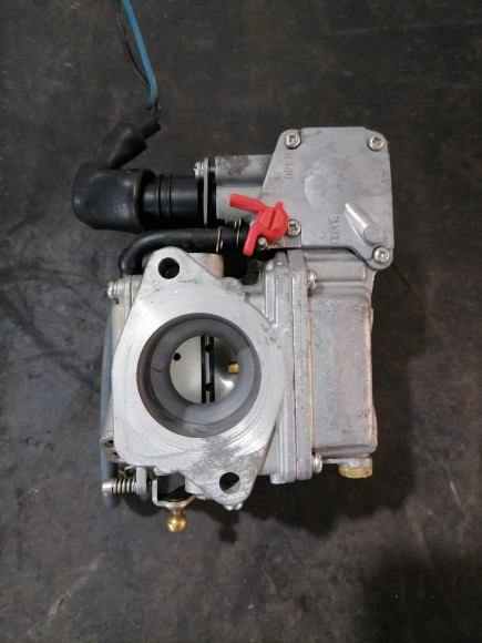 б/у Yamaha 60 карбюратор средний 6H2-14302-0A-00 б/у Yamaha 60 карбюратор средний 6H2-14302-0A-00
