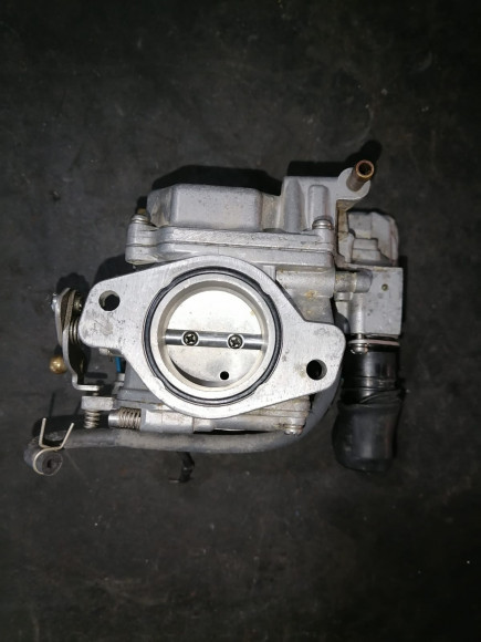 б/у Yamaha 60 карбюратор средний 6H2-14302-0A-00 б/у Yamaha 60 карбюратор средний 6H2-14302-0A-00
