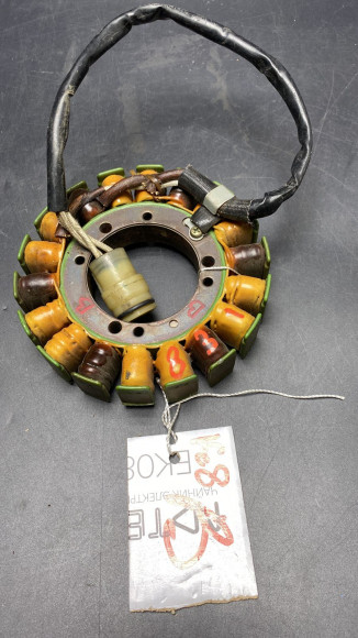 б/у Suzuki DF50 генератор 32120-87J00-000 б/у Suzuki DF50 генератор 32120-87J00-000