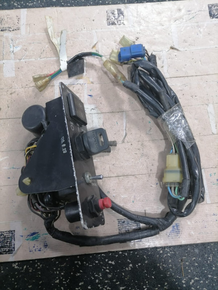 б/у Honda 75-225 панель управления 06323-ZW1-V05