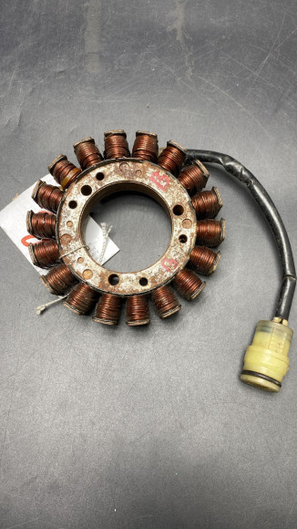 б/у Suzuki DF50 генератор 32120-87J10-000 б/у Suzuki DF50 генератор 32120-87J10-000