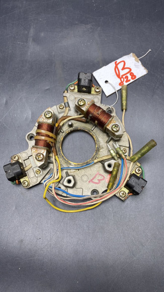 б/у Tohatsu 40-50 основание с катушками 3C8-06123-1, 3C8-06130, 3B7-06132-0 б/у Tohatsu 40-50 основание с катушками 3C8-06123-1, 3C8-06130, 3B7-06132-0