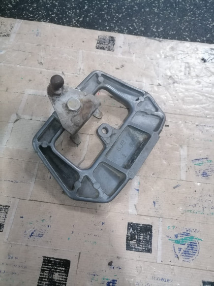 б/у Yamaha 30D ручка с пластиной рулевой тяги 6J8-48511-01-8D,6G8-48511-10-00 б/у Yamaha 30D ручка с пластиной рулевой тяги 6J8-48511-01-8D,6G8-48511-10-00