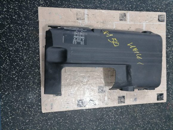 б/у Yamaha F150 крышка головки блока 63P-11192-01-00 б/у Yamaha F150 крышка головки блока 63P-11192-01-00