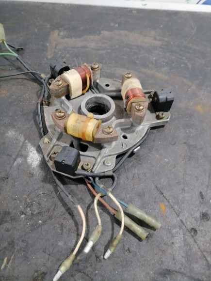 б/у Yamaha 40-50 основание с катушками в сборе 6H5-85560-02-00