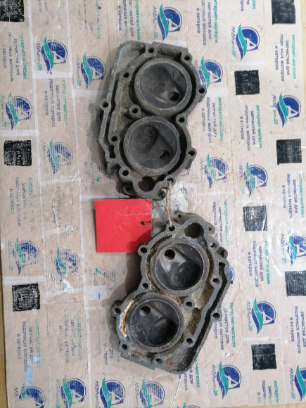 б/у Yamaha 9.9-15 головка блока цилиндров 6E7-11111-01-1S б/у Yamaha 9.9-15 головка блока цилиндров 6E7-11111-01-1S