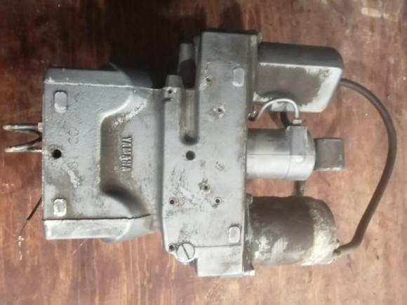 б/у Yamaha 115-200 гидроподъемник 6G5-43800-05-4D