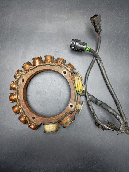 б/у Yamaha 115-140 генератор 6N7-85510-00-00 б/у Yamaha 115-140 генератор 6N7-85510-00-00