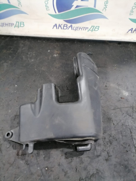 б/у Suzuki DF60-70 крышка глушителя 13812-99E01-000 б/у Suzuki DF60-70 крышка глушителя 13812-99E01-000