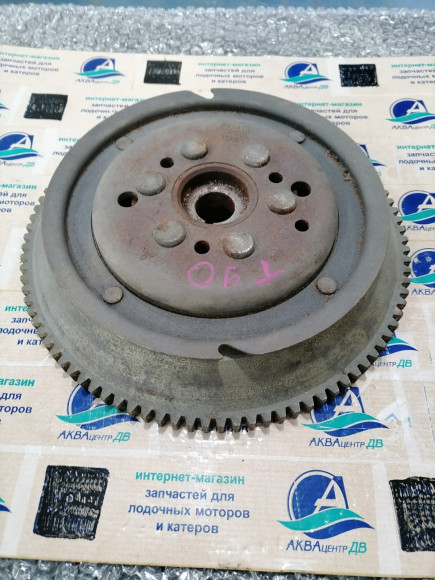 б/у Tohatsu 80-90 маховик 3B7-06101-1