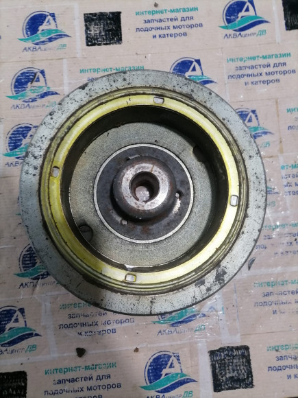 б/у Yamaha 6-8 маховик 6G1-85550-71-00 б/у Yamaha 6-8 маховик 6G1-85550-71-00