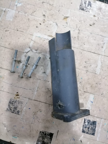 б/у Yamaha F20-25 труба выхлопа 68U-41131-00-CA (В) б/у Yamaha F20-25 труба выхлопа 68U-41131-00-CA (В)