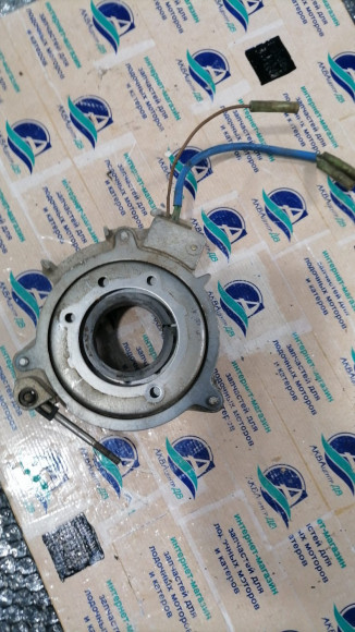 б/у Yamaha 6-8 основание с катушками в сборе 6G1-85560-F0-00 б/у Yamaha 6-8 основание с катушками в сборе 6G1-85560-F0-00