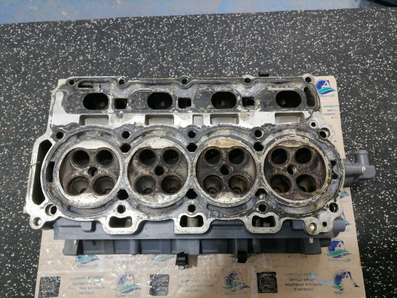 б/у Yamaha F80-100 головка блока цилиндров 67F-11110-11-94 б/у Yamaha F80-100 головка блока цилиндров 67F-11110-11-94