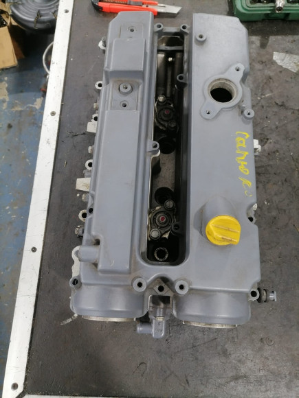 б/у Yamaha F80-100 головка блока цилиндров 67F-11110-11-94 б/у Yamaha F80-100 головка блока цилиндров 67F-11110-11-94