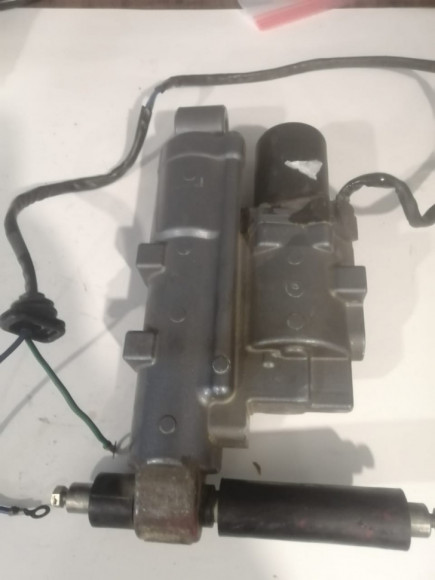 б/у Yamaha F60A гидравлика 69W-43800-00-4D