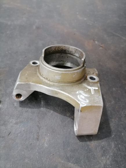 б/у Yamaha 200 крепление стартера 6R3-81822-00-94