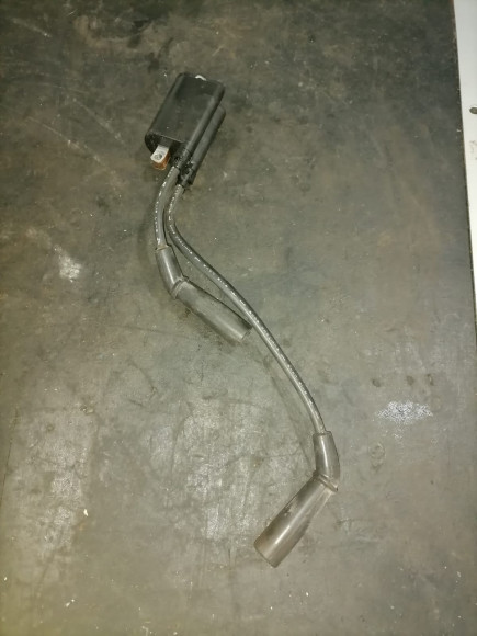 б/у Suzuki DF60-70 высоковольтная катушка 33410-99E00-000,33740-99E00-000,33710-99E00-000 б/у Suzuki DF60-70 высоковольтная катушка 33410-99E00-000,33740-99E00-000,33710-99E00-000