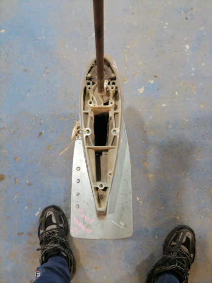 б/у Yamaha 60-70 редуктор 6H3-45300-15-4D нога L б/у Yamaha 60-70 редуктор 6H3-45300-15-4D нога L