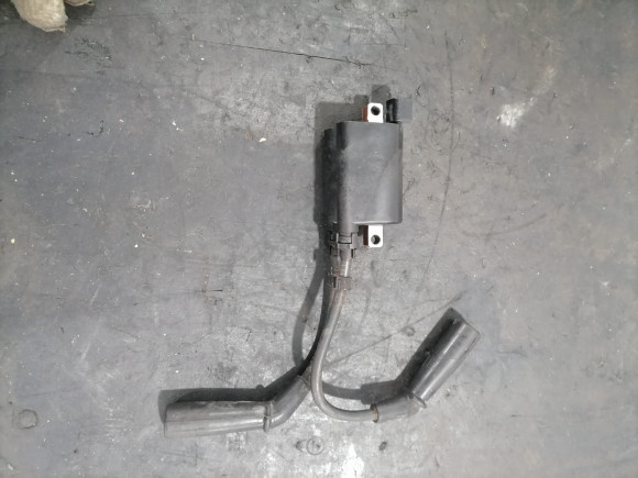 б/у Suzuki DF60-70 высоковольтная катушка 33420-99E00-000 б/у Suzuki DF60-70 высоковольтная катушка 33420-99E00-000