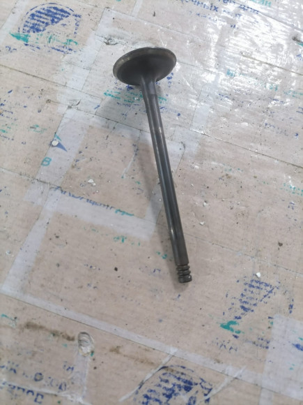 б/у Yamaha F80-115 клапан впуска 68V-12111-00-00 б/у Yamaha F80-115 клапан впуска 68V-12111-00-00