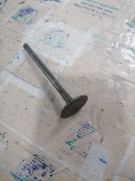б/у Yamaha F80-115 клапан впуска 68V-12111-00-00 б/у Yamaha F80-115 клапан впуска 68V-12111-00-00