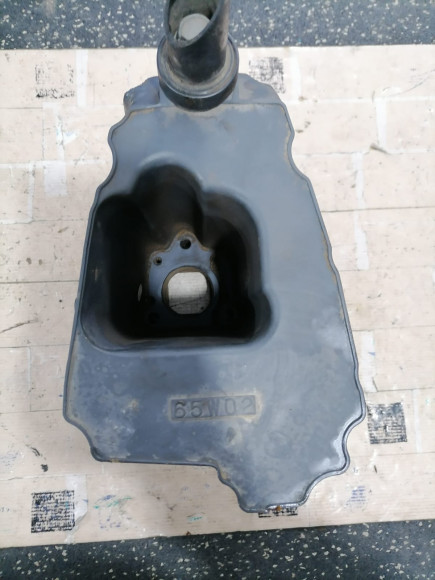 б/у Yamaha F20-25 поддон масляный 65W-15311-03-CA