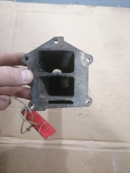 б/у Suzuki DT25-30 труба выхлопа  14211-91L00-000