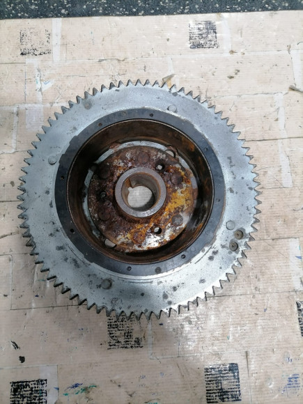 б/у Yamaha F40-60 маховик 6C5-81450-00-00 б/у Yamaha F40-60 маховик 6C5-81450-00-00