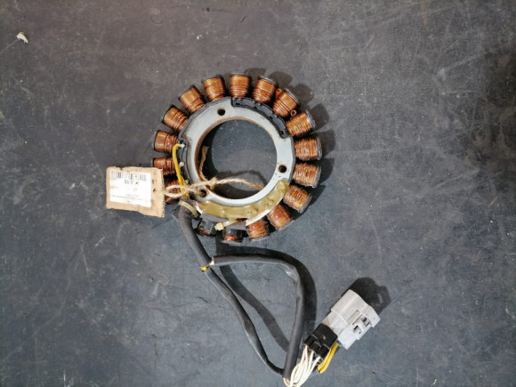 б/у Tohatsu MFS25-30B генератор 3AC-06123-0 б/у Tohatsu MFS25-30B генератор 3AC-06123-0