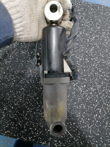 б/у Honda 40-50 гидроподъемник 56000-ZW4
