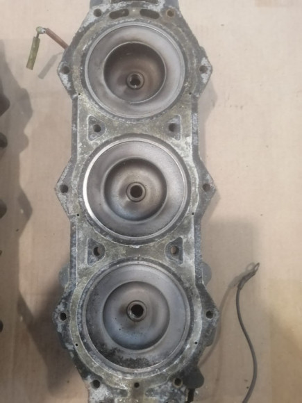 б/у Yamaha 200 головка блока цилиндров 6G5-11111-03-94 б/у Yamaha 200 головка блока цилиндров 6G5-11111-03-94
