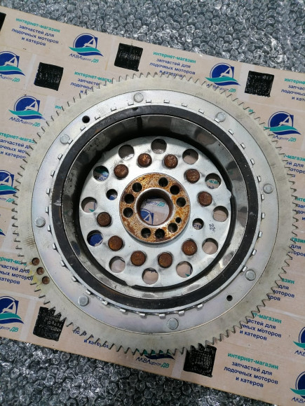 б/у Yamaha F300-350 маховик 6AW-W8145-00-00 б/у Yamaha F300-350 маховик 6AW-W8145-00-00