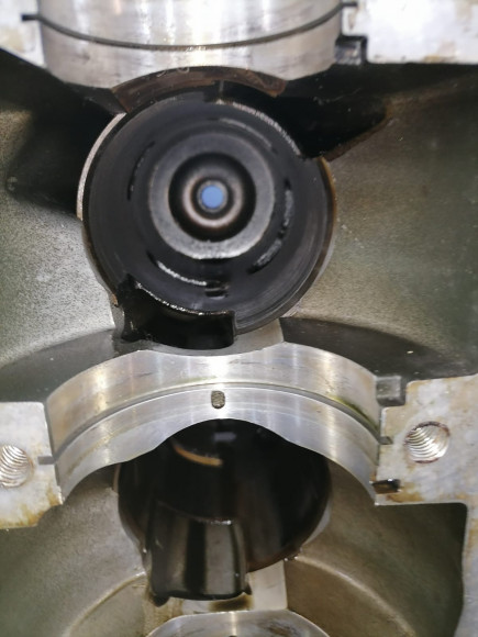 б/у Yamaha 60-70 блок цилиндров ГБЦ в сборе 6H3-15100-14-1S,6H3-11111-01-1S б/у Yamaha 60-70 блок цилиндров ГБЦ в сборе 6H3-15100-14-1S,6H3-11111-01-1S