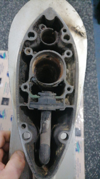 б/у Honda 25-30 корпус редуктора 41101-ZV7-010ZA