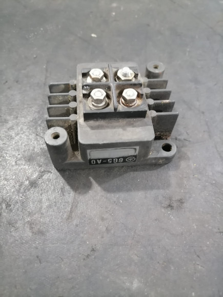 б/у Yamaha 90-225 выпрямитель 6G5-81960-AO-00 б/у Yamaha 90-225 выпрямитель 6G5-81960-AO-00