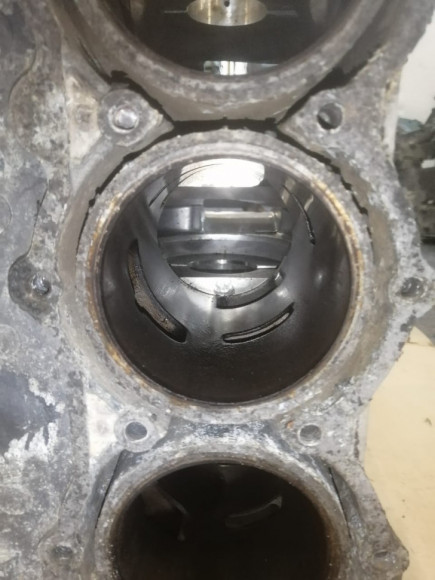 б/у Yamaha 90 блок цилиндров 6H1-15100-01-94 б/у Yamaha 90 блок цилиндров 6H1-15100-01-94