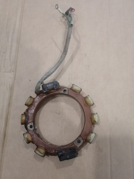 б/у Yamaha 90 генератор 688-85510-11-00 б/у Yamaha 90 генератор 688-85510-11-00