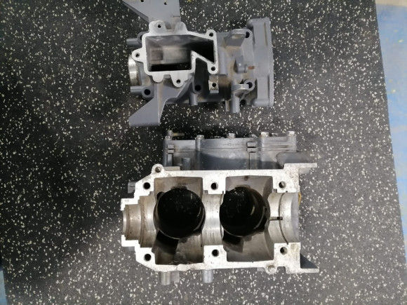 б/у Yamaha 9.9-15 блок цилиндров 63V-15100-02-00 б/у Yamaha 9.9-15 блок цилиндров 63V-15100-02-00