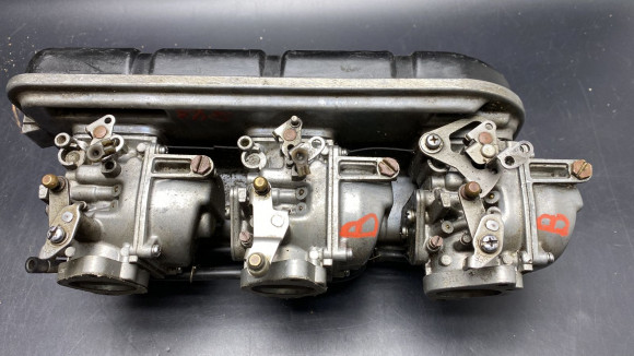 б/у Yamaha 75-85 карбюраторы в сборе 688-14301, 688-14302, 688-14303 б/у Yamaha 75-85 карбюраторы в сборе 688-14301, 688-14302, 688-14303