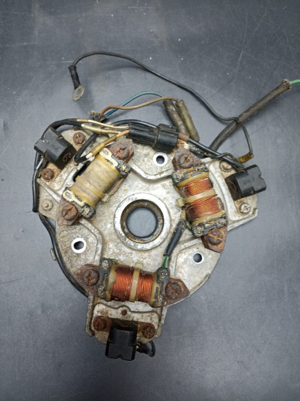 б/у Yamaha 40-50 основание с катушками в сборе 6H5-85560-02-00 б/у Yamaha 40-50 основание с катушками в сборе 6H5-85560-02-00