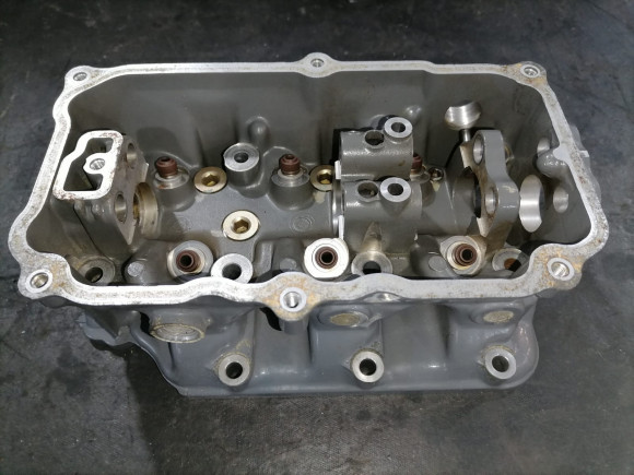 б/у Honda BF25-30 головка цилиндра 12210-ZV7-010ZA б/у Honda BF25-30 головка цилиндра 12210-ZV7-010ZA