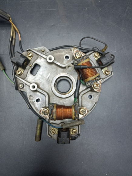б/у Yamaha 40-50 основание с катушками генератора 6H5-85533-01, 6H4-15359-04-94, 6H5-85560 б/у Yamaha 40-50 основание с катушками генератора 6H5-85533-01, 6H4-15359-04-94, 6H5-85560