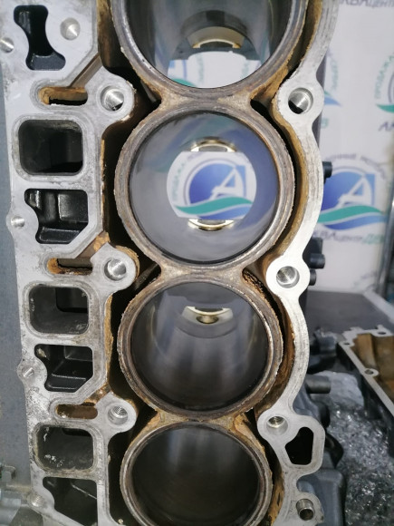 б/у Yamaha F50A блок цилиндров 62Y-15100-10-94 б/у Yamaha F50A блок цилиндров 62Y-15100-10-94
